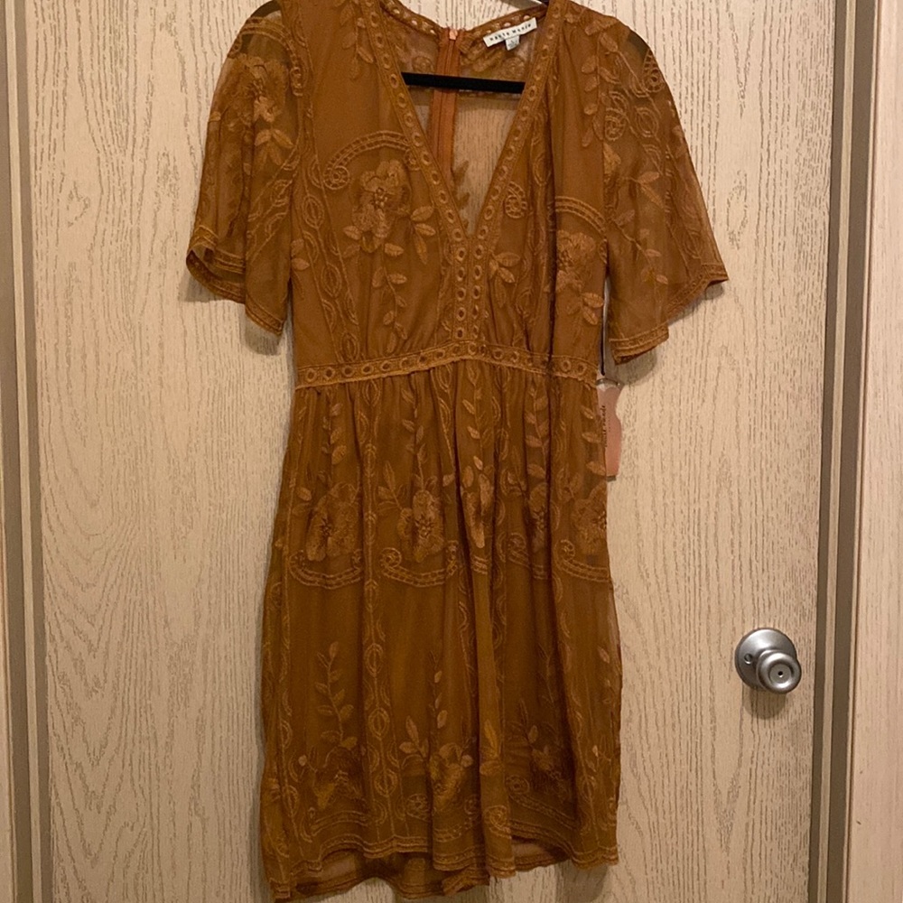 💯 Sold 💯 Altar’d State Dupe Dress
